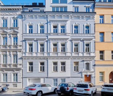 Familienwohnung in privatem Haus! Garagenplatz direkt im Haus! - Photo 5