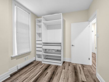For Lease - 212 Carlton Street Unit# Main, Toronto, Ontario - Photo 3