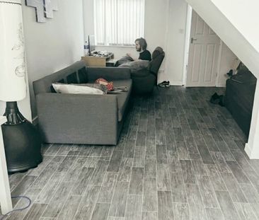 Studio Flat, Manchester, M11 - Photo 1