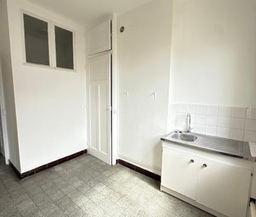 Location Appartement 1 pièce 35m² LYON 7ème - Photo 1