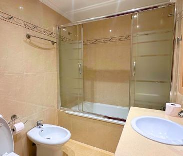 Apartamento de alquiler en Avenida Avenida de la Puerta del Mar, 46... - Photo 3
