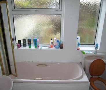 3 bedroom terraced house to rent - Photo 6