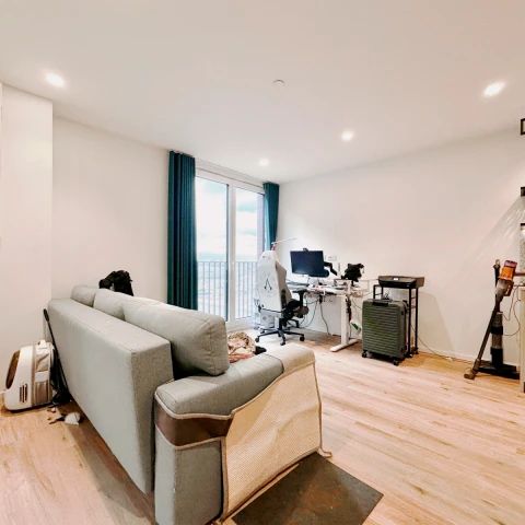 2 Bedroom 2 Bathroom Flat1005 - Photo 1