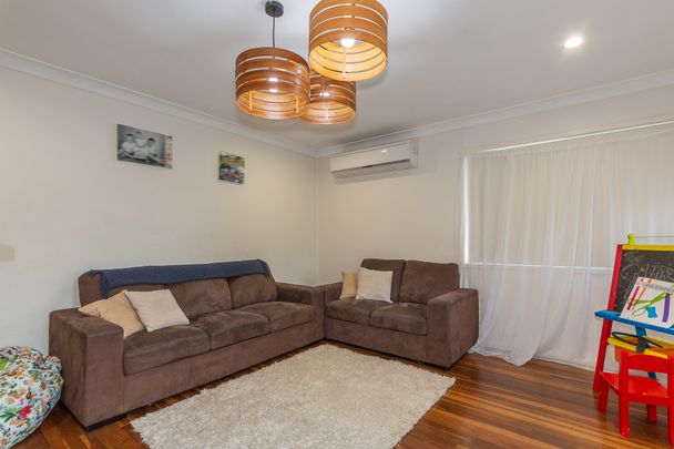 6 Wallace Street, Redcliffe QLD 4020 - House For Rent | Domain - Photo 1