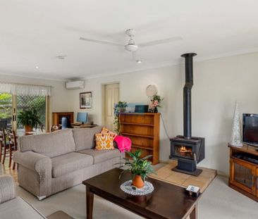 For Lease: Spacious Family Home in a Quiet Eagleby Cul-de-Sac! - Photo 4