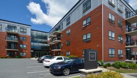 S|2 Apartments - Photo 4