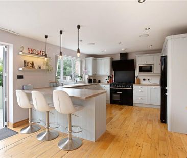 4 bedroom semi-detached house to rent - Photo 2