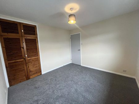 3 bedroom link detached house to rent - Photo 2