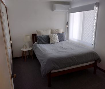 North Facing Waterfront Townhouse, walk to Pac-Fair - Photo 4