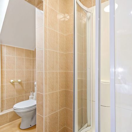 3 MOOR VIEW Leeds - LS6 1AQ - Photo 4