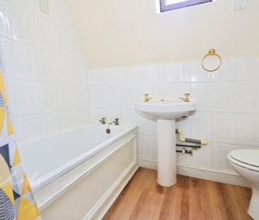 3 bedroom apartment to rent - Photo 5