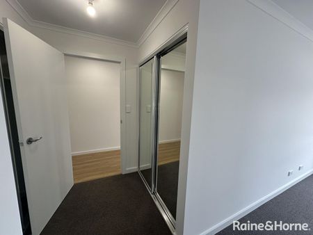 Brand New 4 Bedroom Family Home! - Photo 5