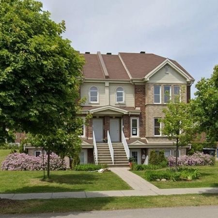 Grand 4 1/2 avec Mezzanine à louer ! - Photo 3