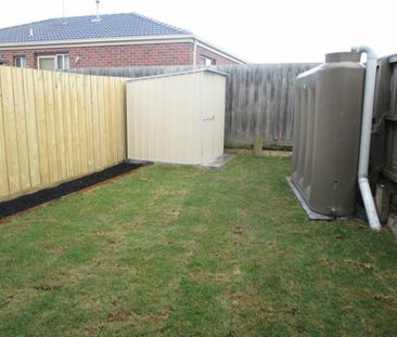 3/12 Stellato Place, Hampton Park VIC - Photo 6