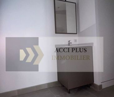 Location Appartement 2 pièces 45m² NIMES 30000 - Photo 2
