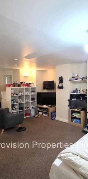 1 Bedroom Flats in Leeds - Photo 1
