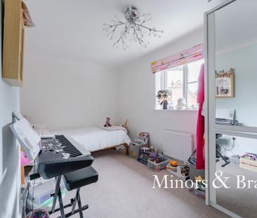 3 bedroom semi-detached house to rent - Photo 5