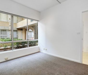 Modern Inner-City Living with Style and Convenience! - Photo 3