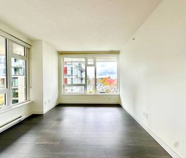 Open Concept 2-Bedroom Condo Urban Living@ Wall Centre Central Park - Photo 1