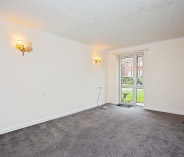 1 bedroom retirement property to rent - Photo 4