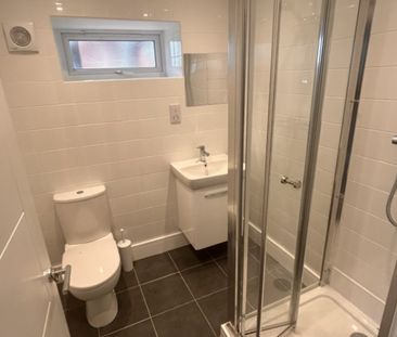 1 bed Apartment - To Let - Photo 4