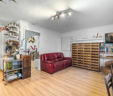 One-Bedroom Gem in Boutique Block - Photo 5