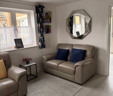 3 bedroom semi-detached house to rent - Photo 3