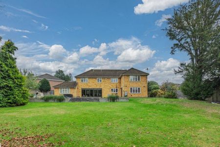 5 bedroom detached house to rent - Photo 4