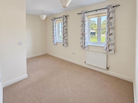 3 bed House - Townhouse To Let - Photo 3