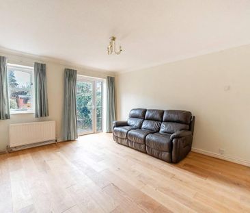 3 bedroom end of terrace house to rent - Photo 1