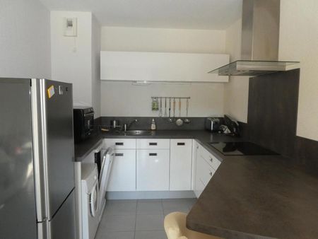 Location Appartement 1 pièce 38m² FREJUS 83600 - Photo 4