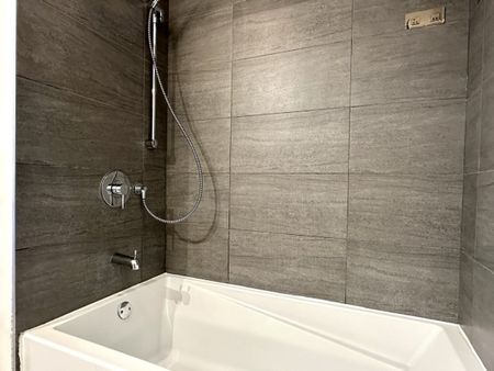 1875 Rue Bossuet, #1 - Photo 3