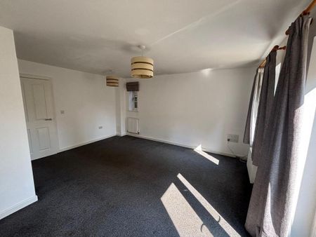 3 bedroom end of terrace house to rent - Photo 3