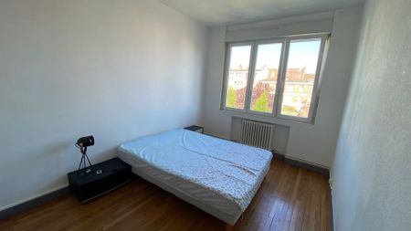 Location Appartement 4 pièces 75m² DOUAI 59500 - Photo 3