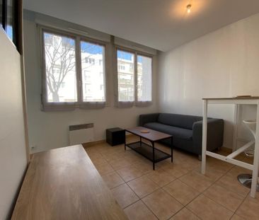 Location Appartement 1 pièce Meublé 23m² NANTES 44300 - Photo 1