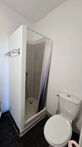 Location Appartement 30m² NARBONNE 11100 - Photo 5