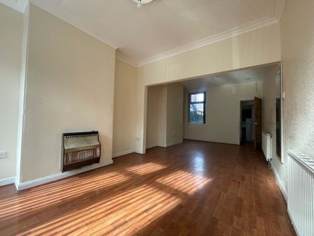 2 Bedroom Mid Terraced House For Rent - Photo 4