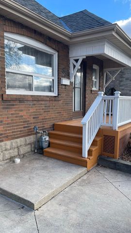 Detached Home For Lease | W8131470 - Photo 5