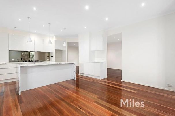 6 Sinclair Crescent, Macleod - Photo 1