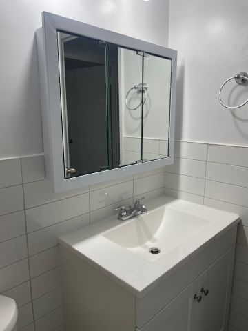 For Lease - 44 Walmer Road Unit# 307, Toronto, Ontario - Photo 2