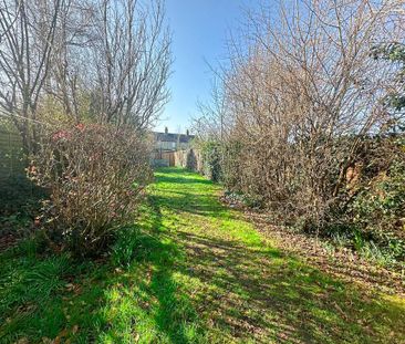 3 bedroom semi-detached house to rent - Photo 6