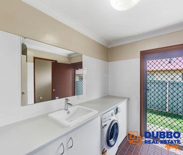 FULLY FURNISHED UNIT IN CENTRAL DUBBO - Photo 5