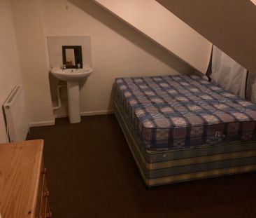 3 Bed Maisonette, Gloucester Road, BS7 - Photo 6