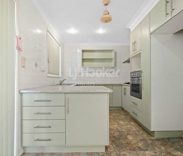 3 Bedroom home with sleepout - Photo 4