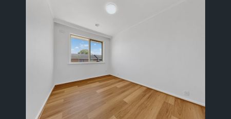 Fully Renovated Unit in the Heart of Dandenong - Photo 4