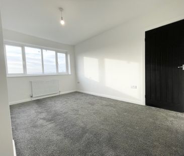 Scott Lane West, Keighley, Riddlesden - Photo 3