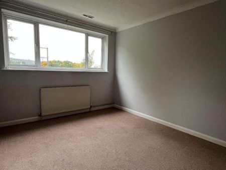 4 bedroom detached house to rent - Photo 5