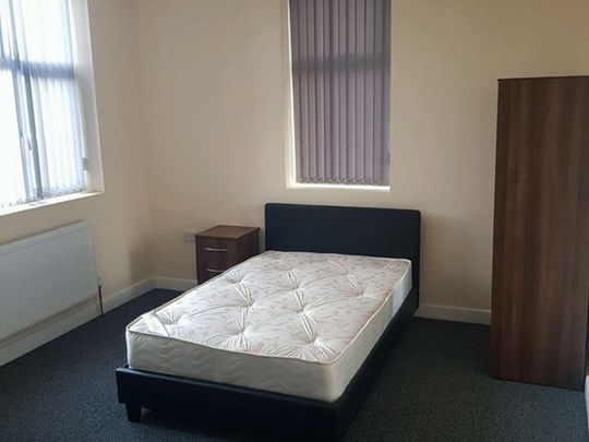 Lovely New Ensuite Room for Rent - No Deposit All Bills Inc! - Photo 1