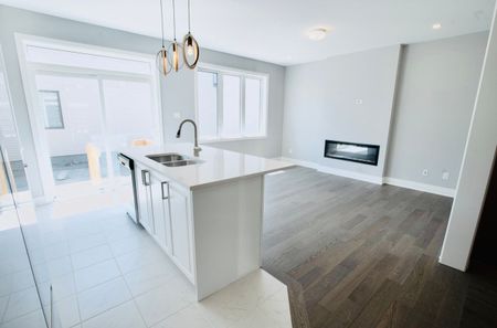 For Lease - 557 Flagstaff Drive, Barrhaven, Ontario - Photo 3