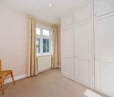 Park Road, Godalming - 4 bedrooms Property for lettings - Seymours - Photo 1